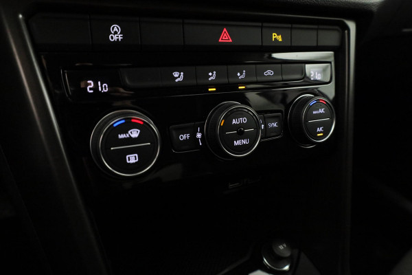 Volkswagen T-Roc 1.5 TSI Style 150 pk | Navigatie | Parkeersensoren | Achteruitrijcamera | Autom. airco | Elektr. achterklep |