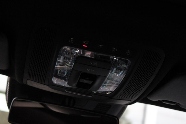 Mercedes-Benz CLA-Klasse 220 AMG 192PK AUTOMAAT PREMIUM | PANORAMA SCHUIF / KANTEL DAK | STOEL VERWARMING | NAVIGATIE | VERKEERSLICHTWEERGAVE | ACHTERUITRIJ CAMERA | HIGH-PERFORMANCE LED KOPLAMPEN | SFEER VERLICHTING | NIGHT / AMG PAKKET | PANAMERICANA GRILLE | LOGO-PROJECTIE VIA DEURVERLICHTING | AMG MULTISPAAKS LICHTMETALEN VELGEN | WARMTEWEREND, DONKER GETINT GLAS | REMOTE  SERVICES PREMIUM | COMFORTONDERSTEL VERLAAGD |  | APPLE CARPLAY / ANDROID AUTO |