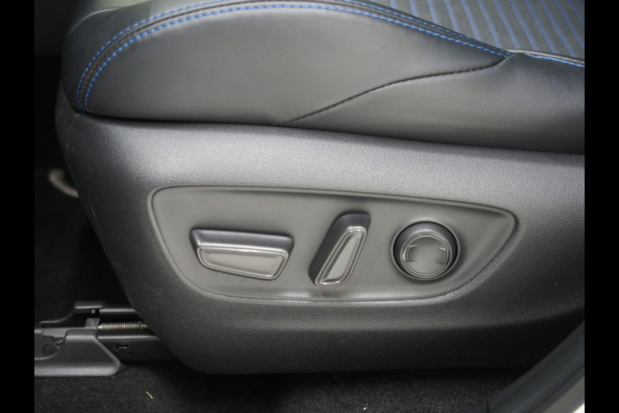 Toyota RAV4 2.5 Hybrid Bi-Tone | Panoramadak | Adaptive Cruise | Camera | Keyless | Leder