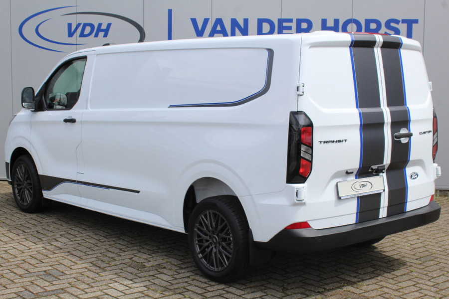 Ford Transit Custom 300 2.0-136pk EcoBlue L2H1 Trend - 'Sport Design Edition'. Overtuig u van de kwaliteiten van dit nieuwe model Ford Transit Custom ! Camera, LED koplampen, LM wielen, Cruise Control, Aut. Airco, App Connect, Winterpack etc.