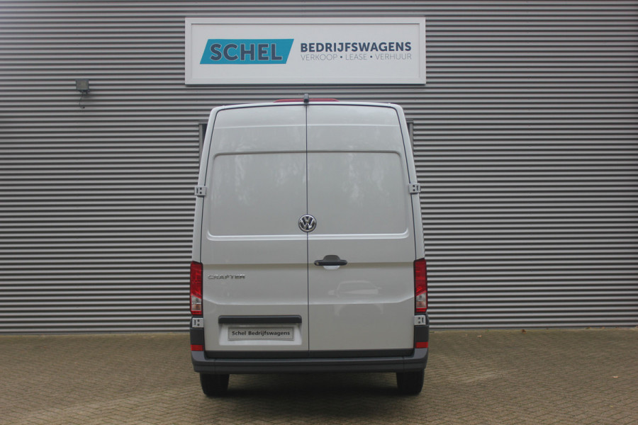 Volkswagen Crafter 35 2.0 TDI L3H3 177pk - LED koplampen - Navigatie - Geveerde stoel - Cruise - Camera - DAB - Parkeersensoren - Rijklaar