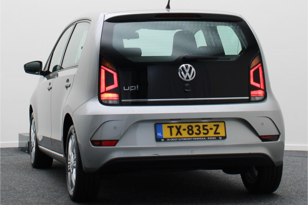 Volkswagen up! 1.0 BMT high up! 5-Deurs, Climate, Cruise, Stoelverwarming, DAB, City-noodrem, PDC, 15''