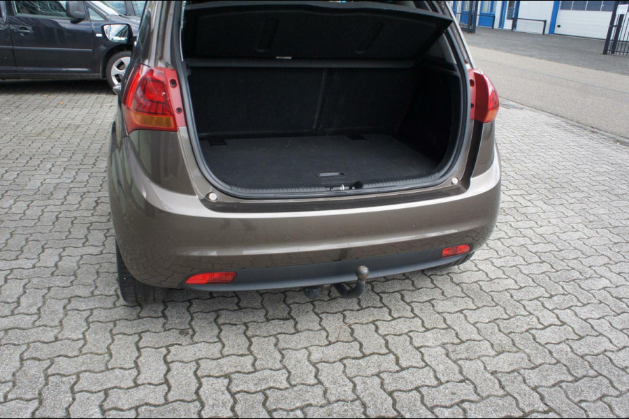 Kia Venga 1.4 CVVT Luxe Uitvoering Camera/Cruise/Navi/Trekhaak