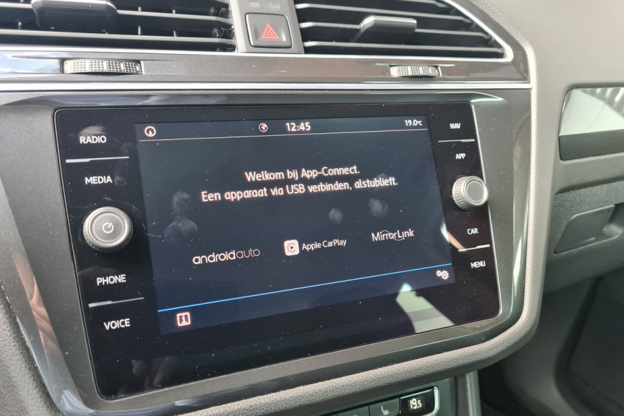 Volkswagen Tiguan 2.0 TDI Comfortline Business - Trekhaak - Carplay