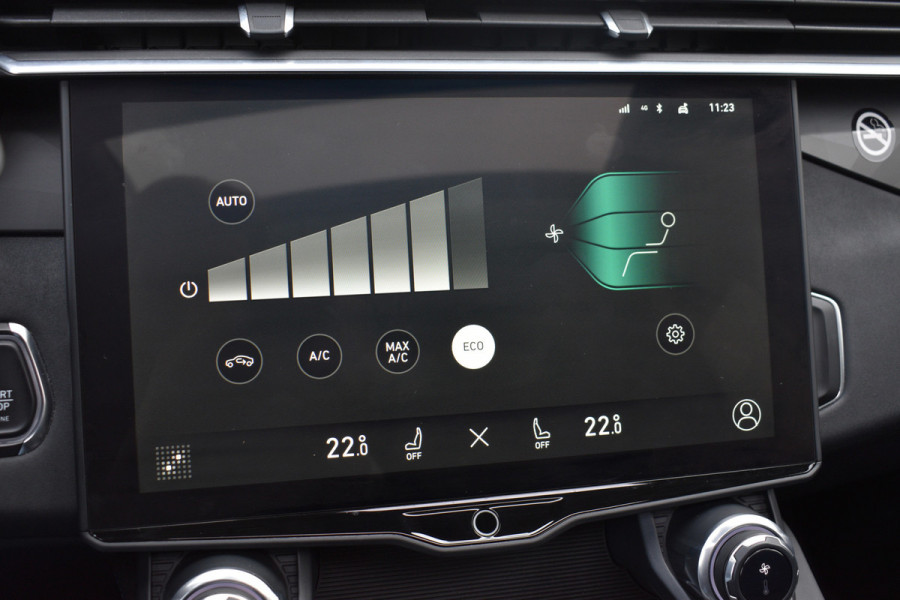 Lynk & Co 01 262pk Plug-In Hybride | Panodak | Clima | Navi | Dodehoek detectie | 20" LMV