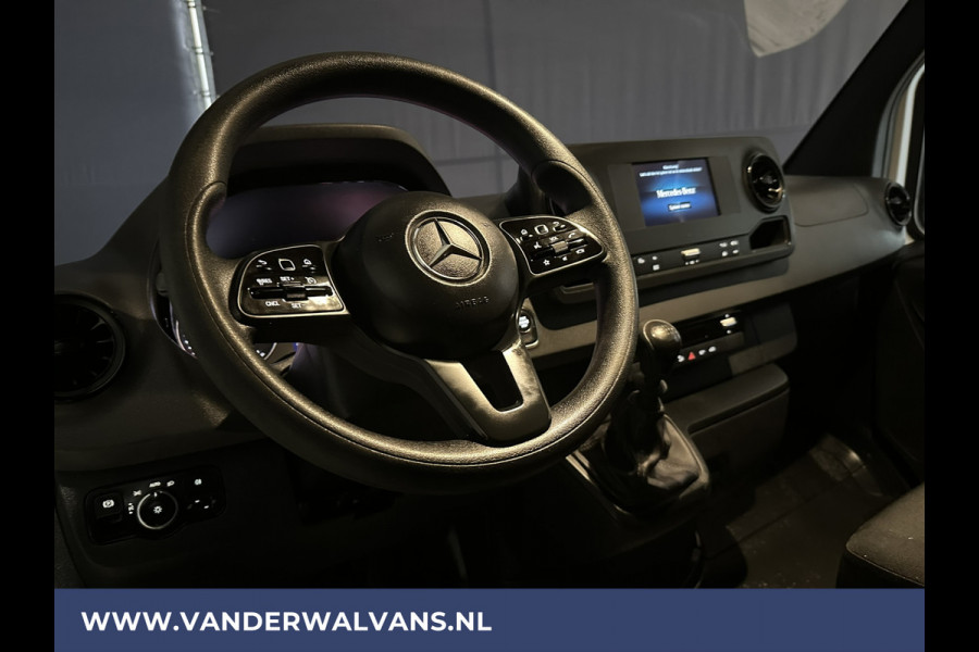 Mercedes-Benz Sprinter 314 CDI 143pk L2H2 Euro6 Airco | Cruisecontrol | Camera | Apple carplay Android Auto, Stoelverwarming, 270gr achterdeuren, Bijrijdersbank, MBUX