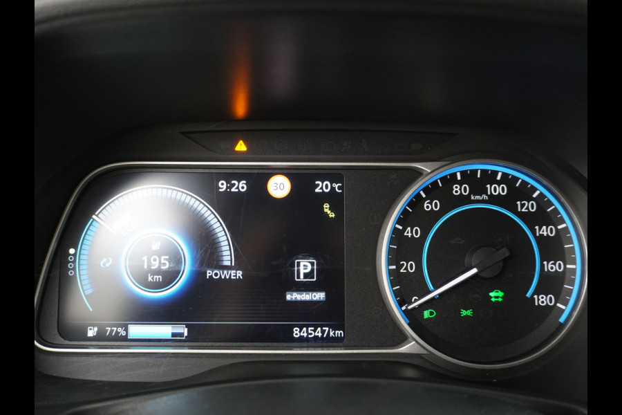 Nissan Leaf (12.440 na Subsidie) V2G 1/2Leer Navi 360-Camera Apple Carplay Android 17" Adaptive-Cruise PDC-V+A Park-Assist LED Bordherk. LED 40.700 nieuw E-pedal One pedal drive! 1e eigenaar Dealer onderhouden Origineel NLse auto !