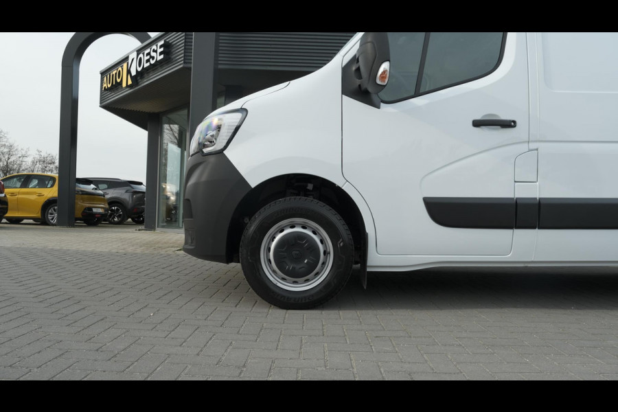 Renault Master T35 2.3 dCi 150 L2H2 Comfort | Eind September Leverbaar | Navigatie | Parkeersensoren | Airco | Cruise Control | Vloerplaat In Laadruimte