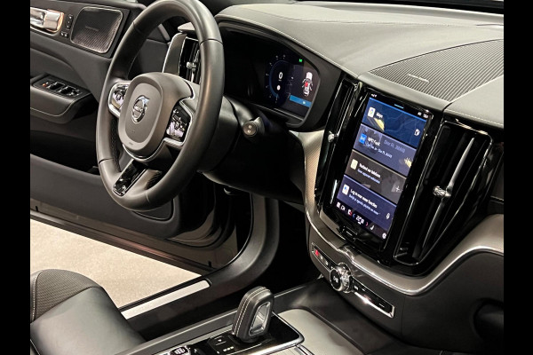 Volvo XC60 B4 R-design | Adapt. Cruise c. | Trekhaak | Harman/Kardon | 360 Camera | Open Dak