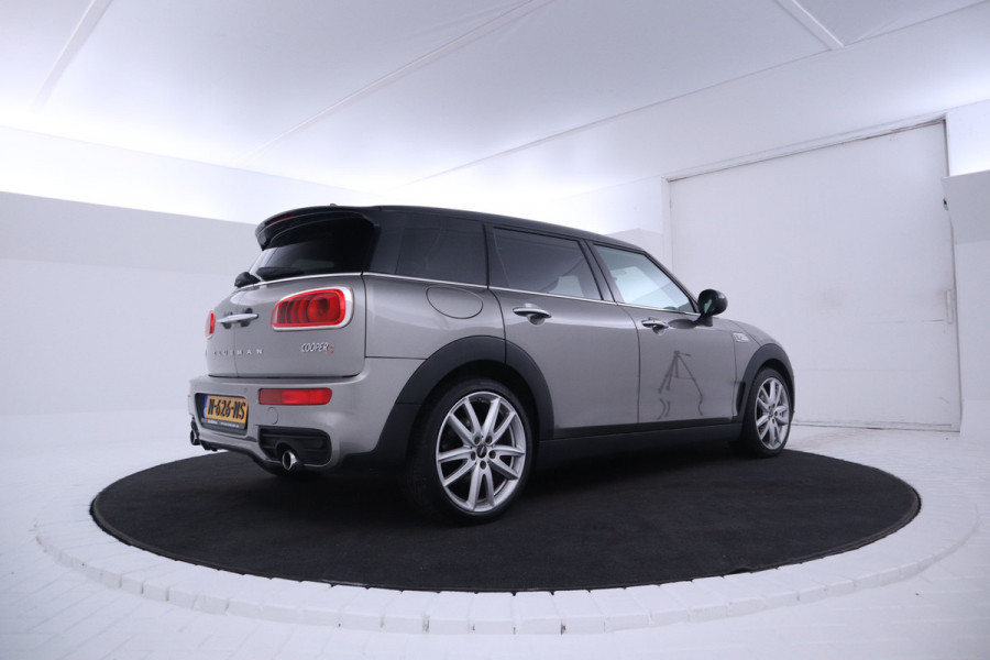 MINI Clubman 2.0 Cooper S Chili Serious Business 191PK JWC PAKKET, Leer, Navigatie, Xenon,