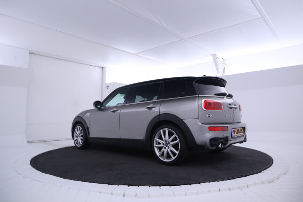 MINI Clubman 2.0 Cooper S Chili Serious Business 191PK JWC PAKKET, Leer, Navigatie, Xenon,