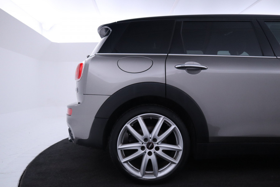 MINI Clubman 2.0 Cooper S Chili Serious Business 191PK JWC PAKKET, Leer, Navigatie, Xenon,