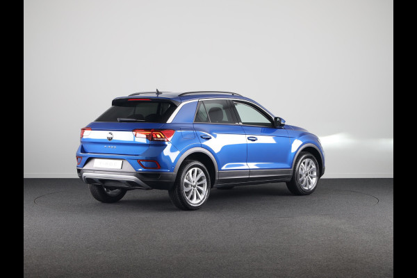 Volkswagen T-Roc Life Edition 1.0 85 kW / 115 pk TSI SUV 6 versn. H and