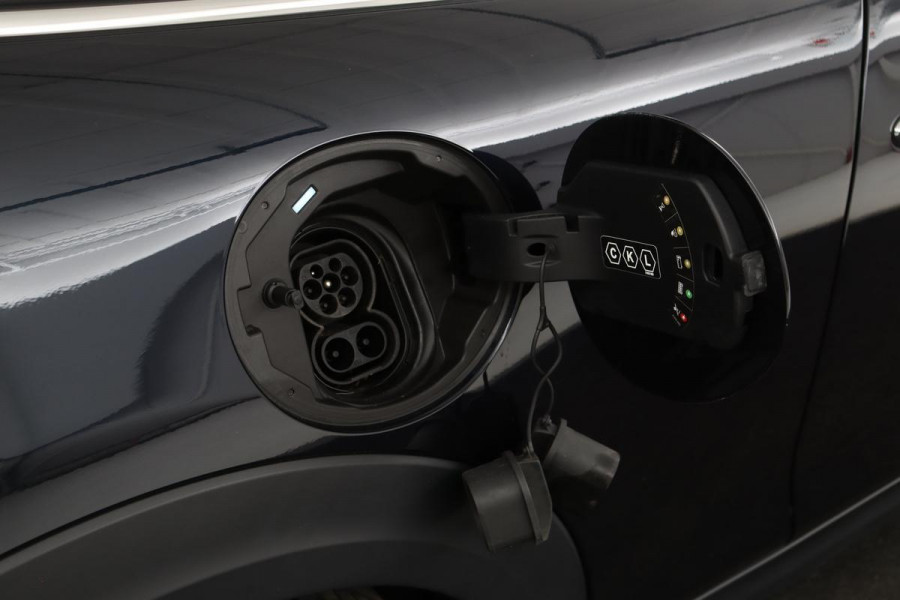 MINI Electric Yours 33 kwh | Panoramadak | Harman Kardon | Matrix LED | Camera | Carplay | Leder | Keyless | Stoelverwarming