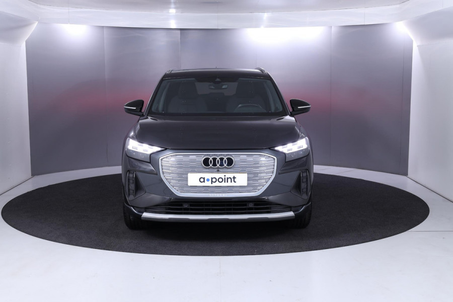 Audi Q4 e-tron 35 Launch edition Advanced 55 kWh 170 pk | Navigatie | Parkeersensoren achter | Matrix LED koplampen | Stoelverwarming | Lichtmetalen velgen 19'' |