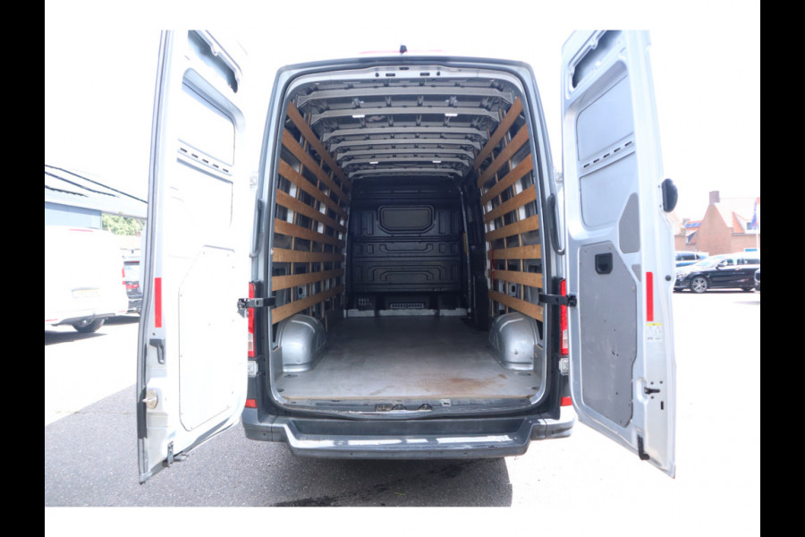 Volkswagen Crafter 35 2.0 TDI L4H4 3 zit, lat om lat, Navigatie, Climtae,