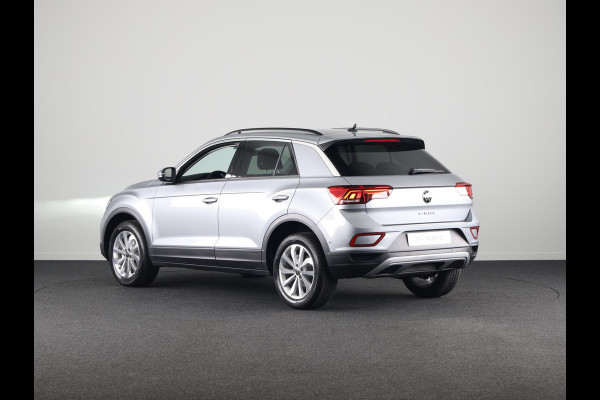 Volkswagen T-Roc Life Edition 1.0 85 kW / 115 pk TSI SUV 6 versn. H and