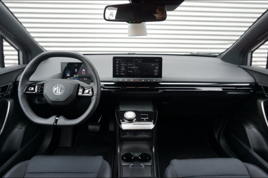 MG 4 Luxury 64 kWh AUTOMAAT 360CAM | NAVI | CARPLAY | 2K SUBSIDIE!