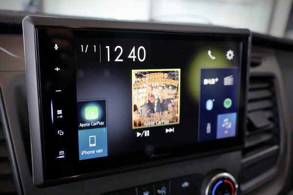 Ford Transit Custom 300 2.0 TDCI L2H1 | Camera | CarPlay | Stoelverwarming | Trekhaak | Airco | 3-Zitter | Raptor Edition | Nieuwe APK