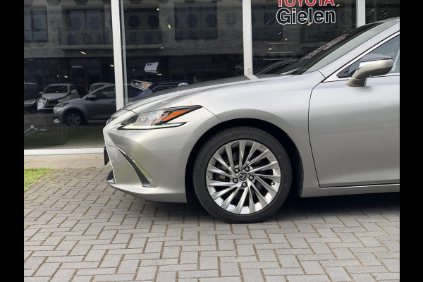 Lexus ES 300h President Line | Schuifdak, 360 Camera, Mark Levinson, Stuurverwarming, Stoelventilatie, Geheugenfunctie, Leer, Alle opties