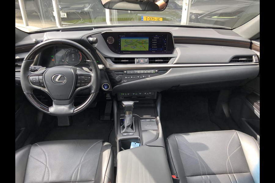 Lexus ES 300h President Line | Schuifdak, 360 Camera, Mark Levinson, Stuurverwarming, Stoelventilatie, Geheugenfunctie, Leer, Alle opties