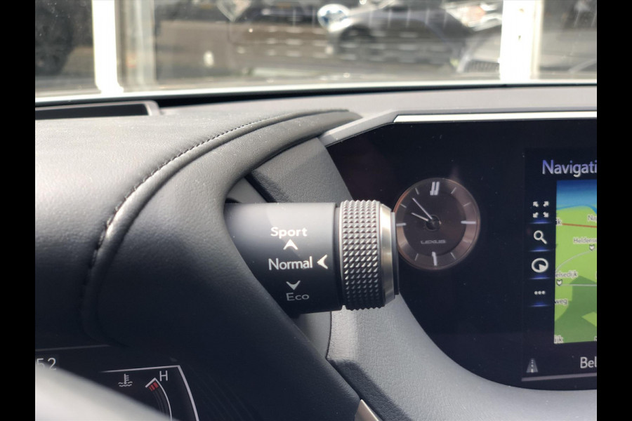 Lexus ES 300h President Line | Schuifdak, 360 Camera, Mark Levinson, Stuurverwarming, Stoelventilatie, Geheugenfunctie, Leer, Alle opties