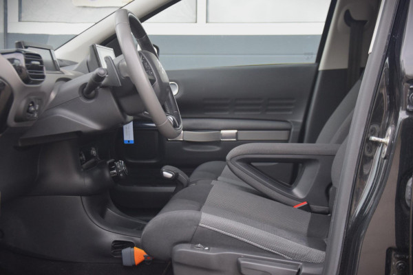 Citroën C4 Cactus 1.2 PureTech Shine / Stoelverwarming / Camera / DAB / Parkeersensoren voor + achter /
