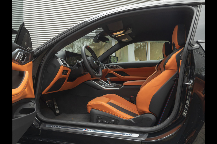 BMW 4 Serie Coupé M4 xDrive Competition - Facelift - Volleder - Carbon Fibre Interieur - LCI