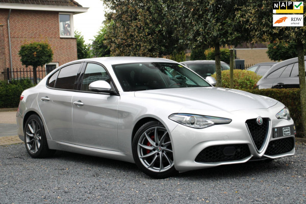 Alfa Romeo Giulia 2.0T Super 200 PK Aut. Veloce Xenon Leder Camera 18''