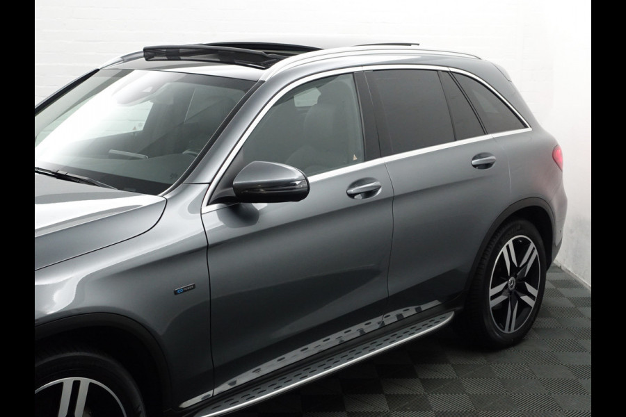 Mercedes-Benz GLC 300e 4MATIC AMG Premium Plus Aut- Panodak I Burmester I Sfeerverlichting I Xenon led I Treeplanken I Ada Cruise