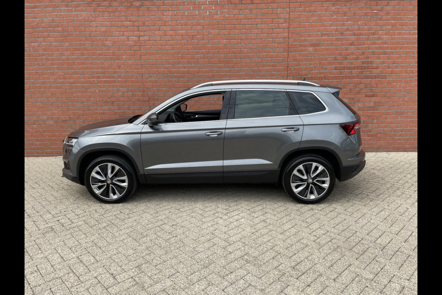 Škoda Karoq 1.5 TSI 150pk DSG Style | Navigatie | Apple Carplay/Android Auto | Parkeersensoren | Camera | Adaptive Cruise Control | Elektrische achterklep | Wegklapbare trekhaak | Stoel- en stuurverwarming | Ledverlichting | Virtual Cockpit | Climate Control