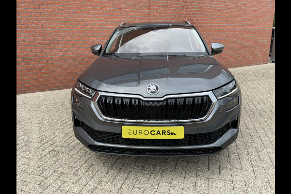 Škoda Karoq 1.5 TSI 150pk DSG Style | Navigatie | Apple Carplay/Android Auto | Parkeersensoren | Camera | Adaptive Cruise Control | Elektrische achterklep | Wegklapbare trekhaak | Stoel- en stuurverwarming | Ledverlichting | Virtual Cockpit | Climate Control