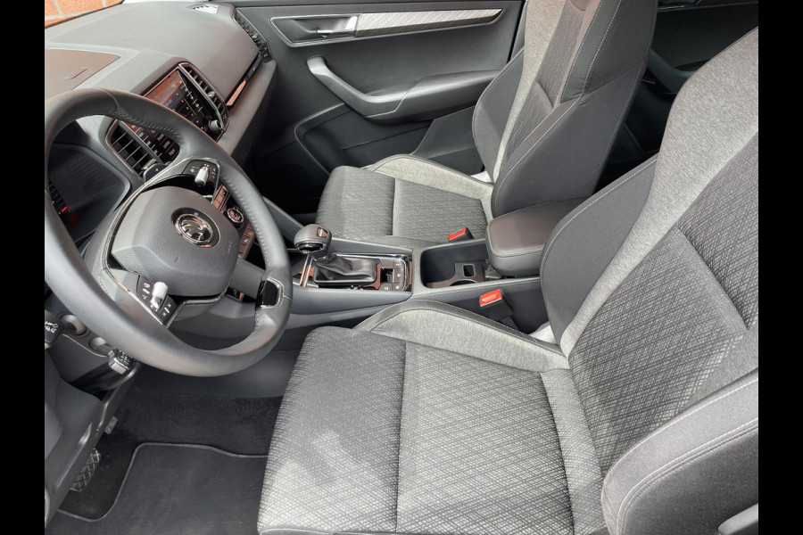 Škoda Karoq 1.5 TSI 150pk DSG Style | Navigatie | Apple Carplay/Android Auto | Parkeersensoren | Camera | Adaptive Cruise Control | Elektrische achterklep | Wegklapbare trekhaak | Stoel- en stuurverwarming | Ledverlichting | Virtual Cockpit | Climate Control