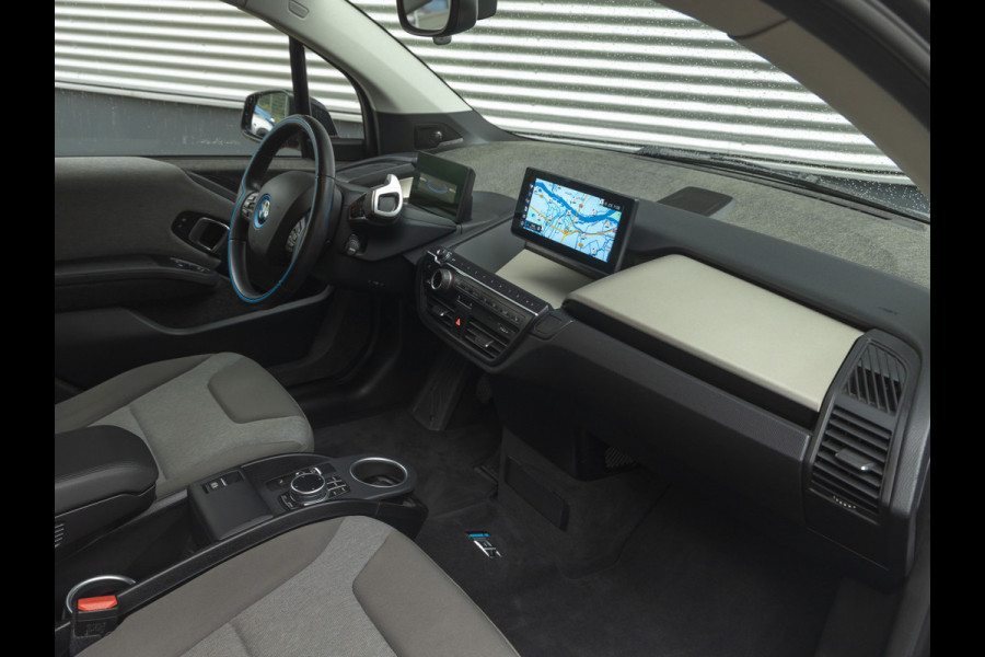 BMW i3 i3S 120Ah - Camera - Harman Kardon - Stoelverwarming