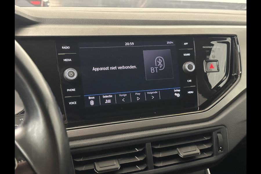 Volkswagen Polo 1.0 TSI Comfortline Navigatie via CarPlay, Apple CarPlay Frontassist, Limiter