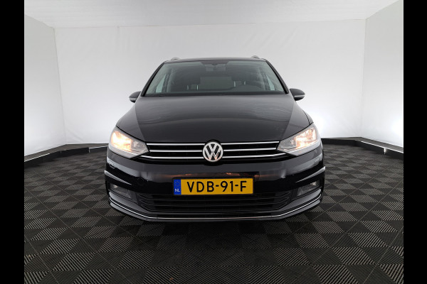 Volkswagen Touran 2.0 TDI 150pk Highline Aut. *ADAPTIVE-CRUISE | NAVI-FULLMAP | KEYLESS | DAB+ | COMFORT-SEATS | ECC*