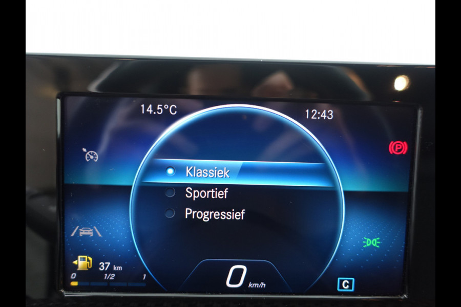 Mercedes-Benz A-Klasse AMG Night Edition- Sport Leder I Camera I Navi I Carbon Pakket I Xenon Led