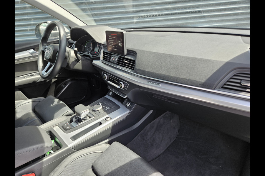 Audi Q5 50 TFSI e quattro S Line Plug In Hybrid PHEV | Panodak | Lederen Sportstoelen & Ventilatie | Camera | 19"L.M | Apple Carplay | Drive Select |