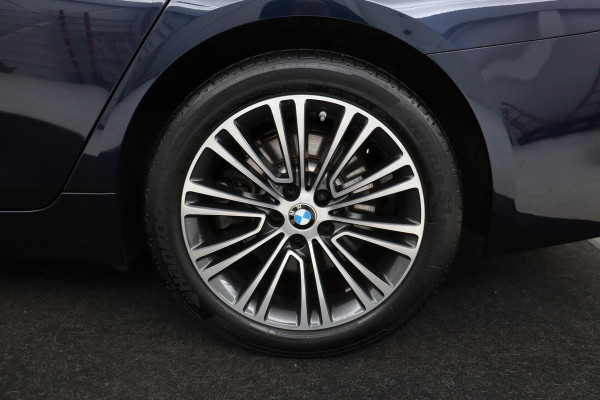 BMW 5 Serie 525d Sport Line | Adaptive cruise | Stoelverwarming | Navigatie | Sportstoelen | Full LED | PDC | Climate control