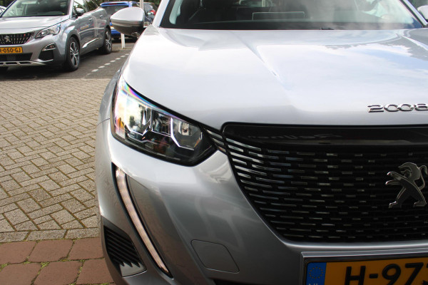 Peugeot 2008 1.2 130PK AUTOMAAT ALLURE PACK | NAVIGATIE 10" TOUCHSCREEN | ACHTERUITRIJ CAMERA | APPLE CARPLAY/ANDROID AUTO | PARKEERSENSOREN | ADAPTIVE CRUISE CONTROL | DAB+ RADIO | CLIMATE CONTROL | DRAADLOZE TELEFOONLADER | KEYLESS ENTRY/START | 3-D INTRUMENTENPANEEL |