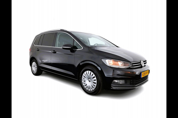 Volkswagen Touran 2.0 TDI 150pk Highline Aut. *ADAPTIVE-CRUISE | NAVI-FULLMAP | KEYLESS | DAB+ | COMFORT-SEATS | ECC*