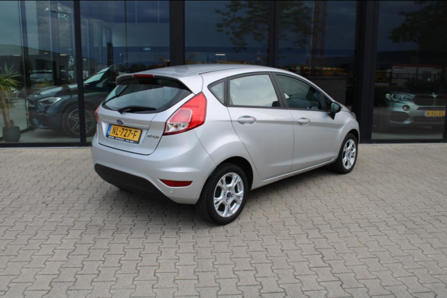 Ford Fiesta 1.0 Style Ultimate PDC/Cruise controle Rijklaar met Bovag garantie