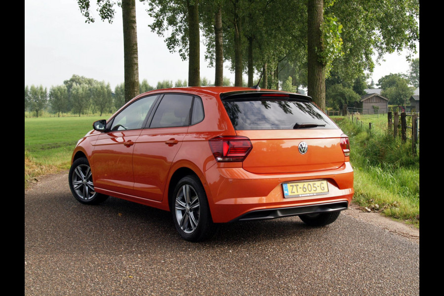 Volkswagen Polo 1.0 TSI Comfortline Business | Apple Carplay | Cruise Control | Virtual Cockpit | 16 inch |