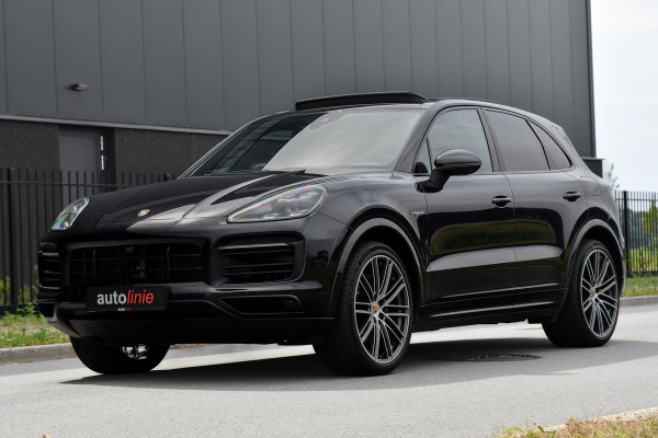 Porsche Cayenne 3.0 E-Hybrid. Sport Design, Chrono, Pano, 18 Weg, ACC, 360, Keyless, Luchtvering, Bose, Trekh, CarPlay!