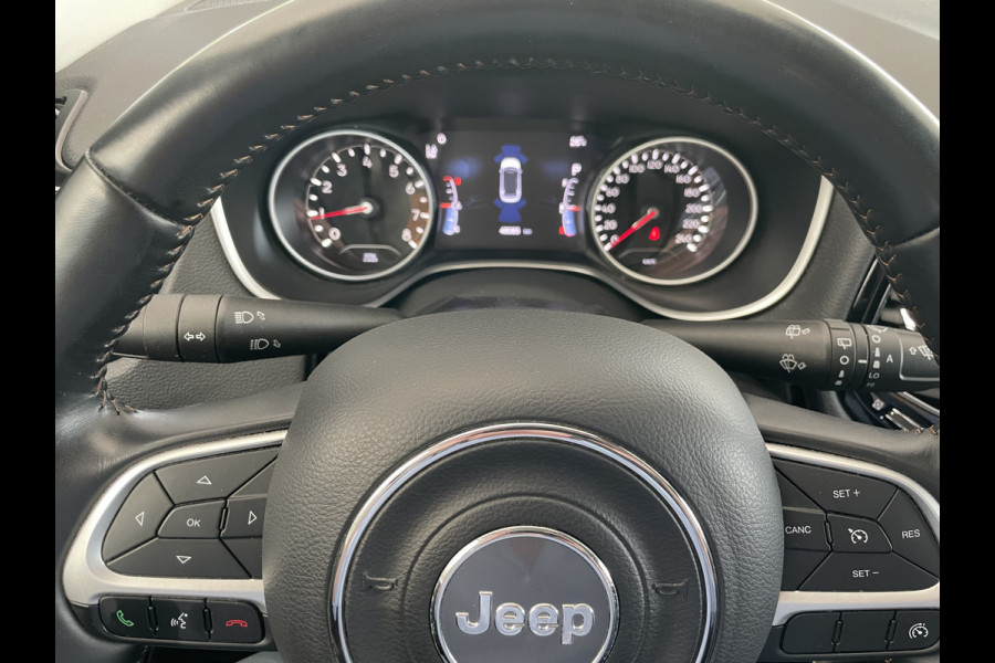 Jeep Compass 1.3T Limited Automaat Clim. control - Cruise control - Parks. V+A - Navi - U-Con./Radio/USB/AUX/DAB/TEL - A-uitrijcam. - MFL-Stuurwiel - ML - LMV - CD+AB - Ramen en Spiegels E-V+VW - Stuurwiel VW - V-Stoelen V+VW