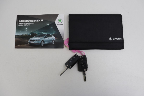 Škoda Octavia 1.0 TSI Style | 1e eigenaar | Stoelverwarming | Carplay | Full LED | Navigatie | Keyless | Canton | Cruise control