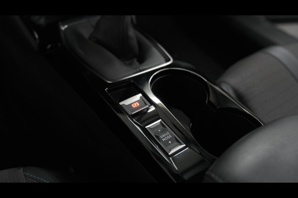 Peugeot 2008 PureTech 100 Allure Pack | Navigatie | Parkeersensoren | Climate Control | Apple Carplay
