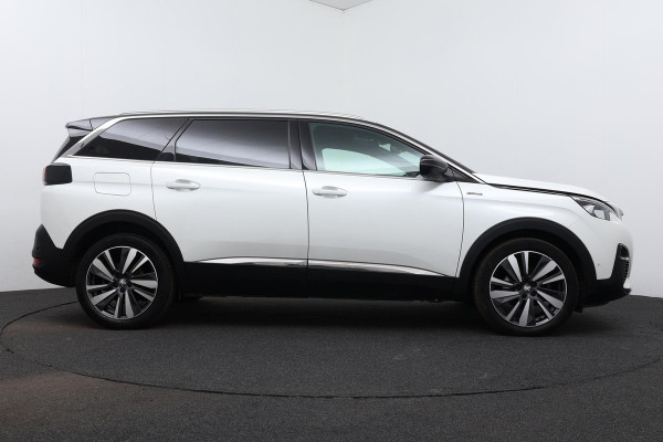 Peugeot 5008 1.2 PureTech GT-Line 7 Persoons! (NL-auto, Dealer OnderH, Navi, Camera, Parkeer sensoren V+A, Cruise Con, Etc)