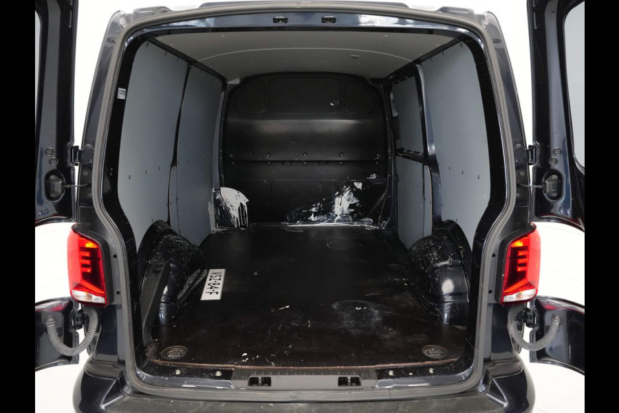 Volkswagen Transporter 2.0 TDI 204pk DSG L1H1 28 Bulli Navigatie Trekhaak Camera Stoelverwarming