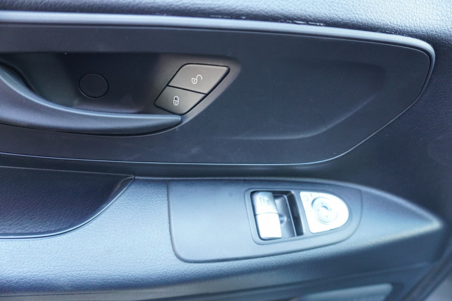 Mercedes-Benz Vito 116 CDI 164PK Lang Automaat Nr. V053 | Navi | Climate | Camera | Roofrail | Side Steps | Betimmering DEMO